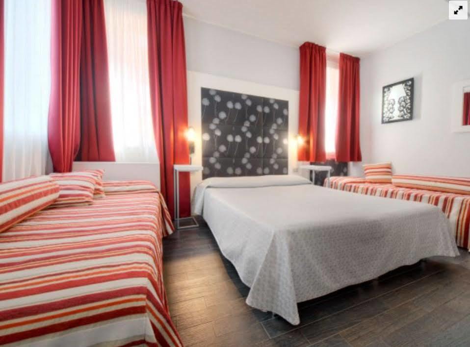 Hotel Aaron